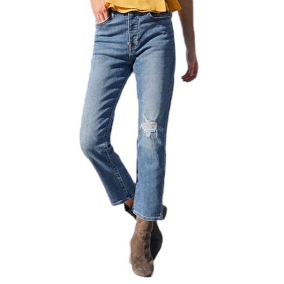 Levis Wedgie High Rise Straight Leg  cropped jeans 28 - Picture 1 of 14